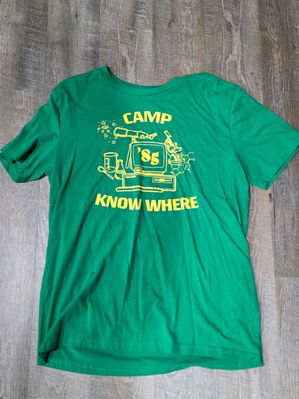 NEW XL STRANGER THINGS Shirt CAMP KNOW WHERE t-shirt Dustin OFFICIAL NETFLIX